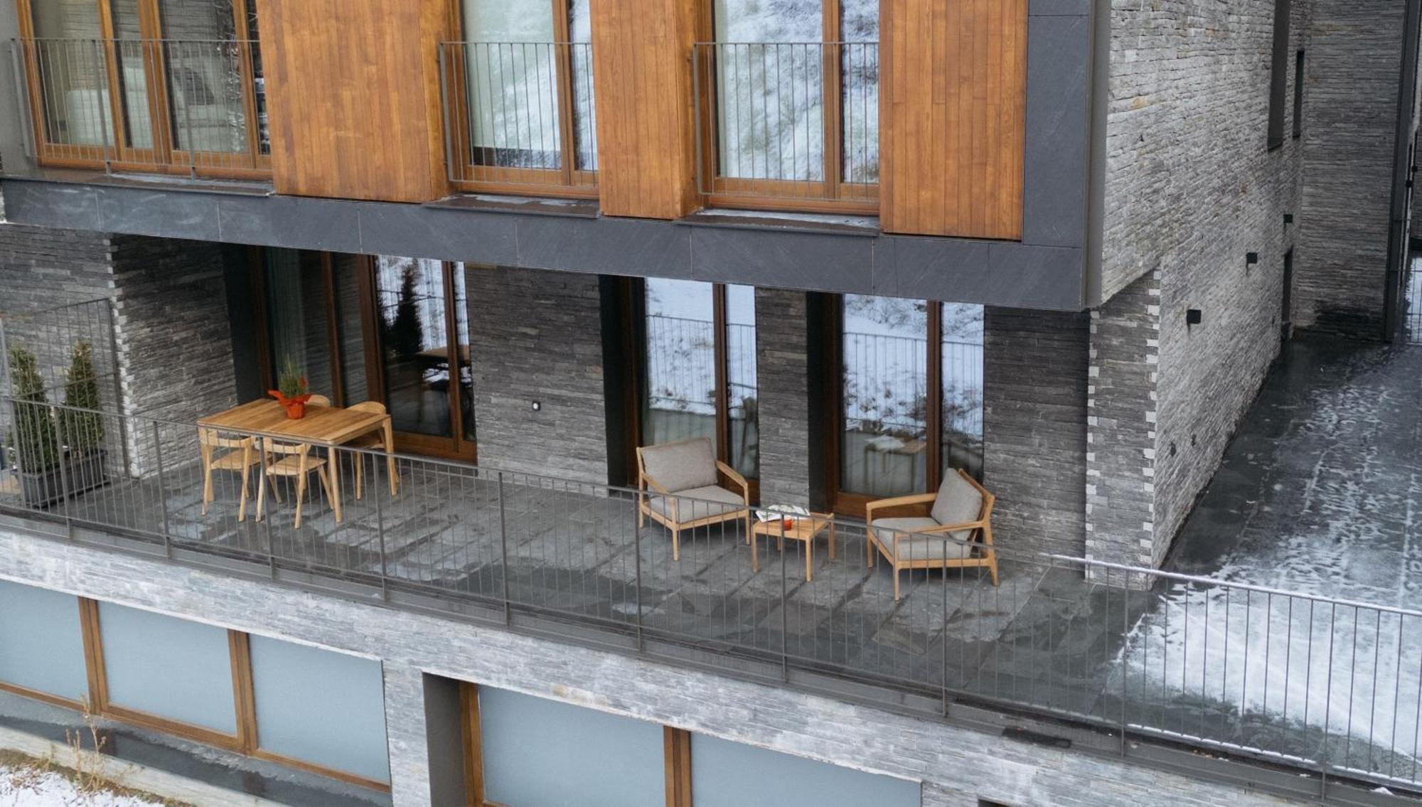 Isard Residences By Leo Ел Тартер Екстериор снимка